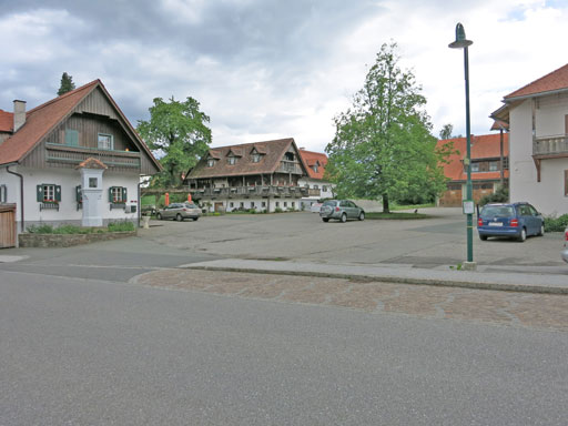 Dorfplatz Greisdorf 375m